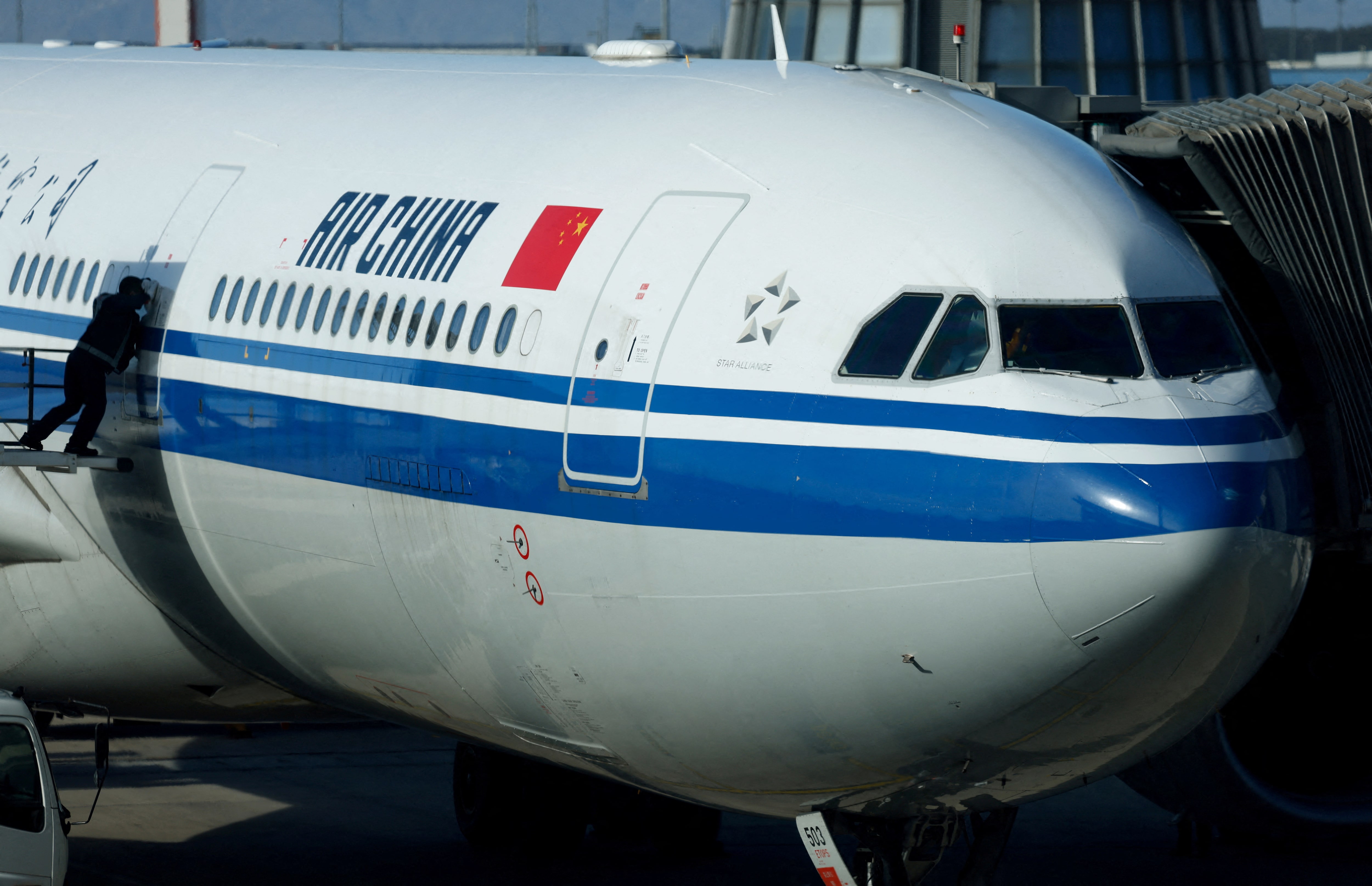 中国航空会社、ロシア上空飛行禁止案に反発　トランプ政権に撤回要請