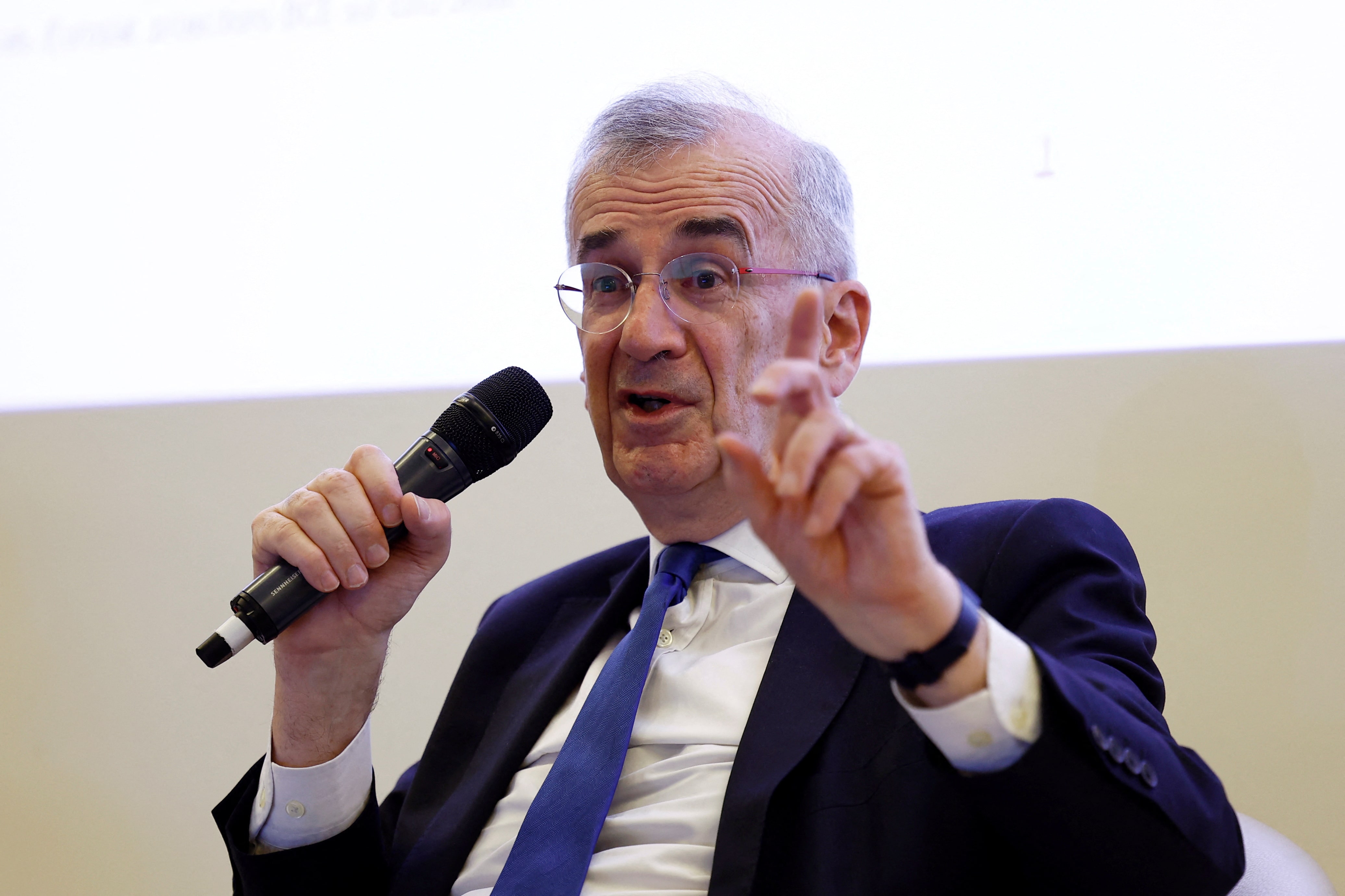 フランスの政治不安、信頼感と経済成長に影響＝中銀総裁