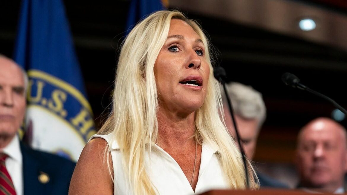 グリーン氏は、ジョンソン氏が共和党の電話会議で医療計画の共有を拒否したと語る