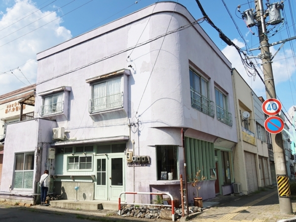 中を見せていただいたがタイル貼りでかわいい造りだった(筆者撮影)