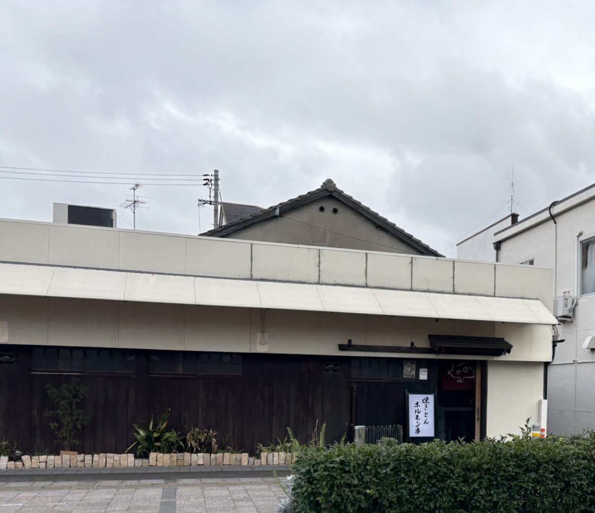 【出雲市】石見ポークを使った焼きとんを食べられる!やきとん ホルモン串 かかしがオープンしました! | 号外NET 出雲市・雲南市 焼きとんホルモン串かかし