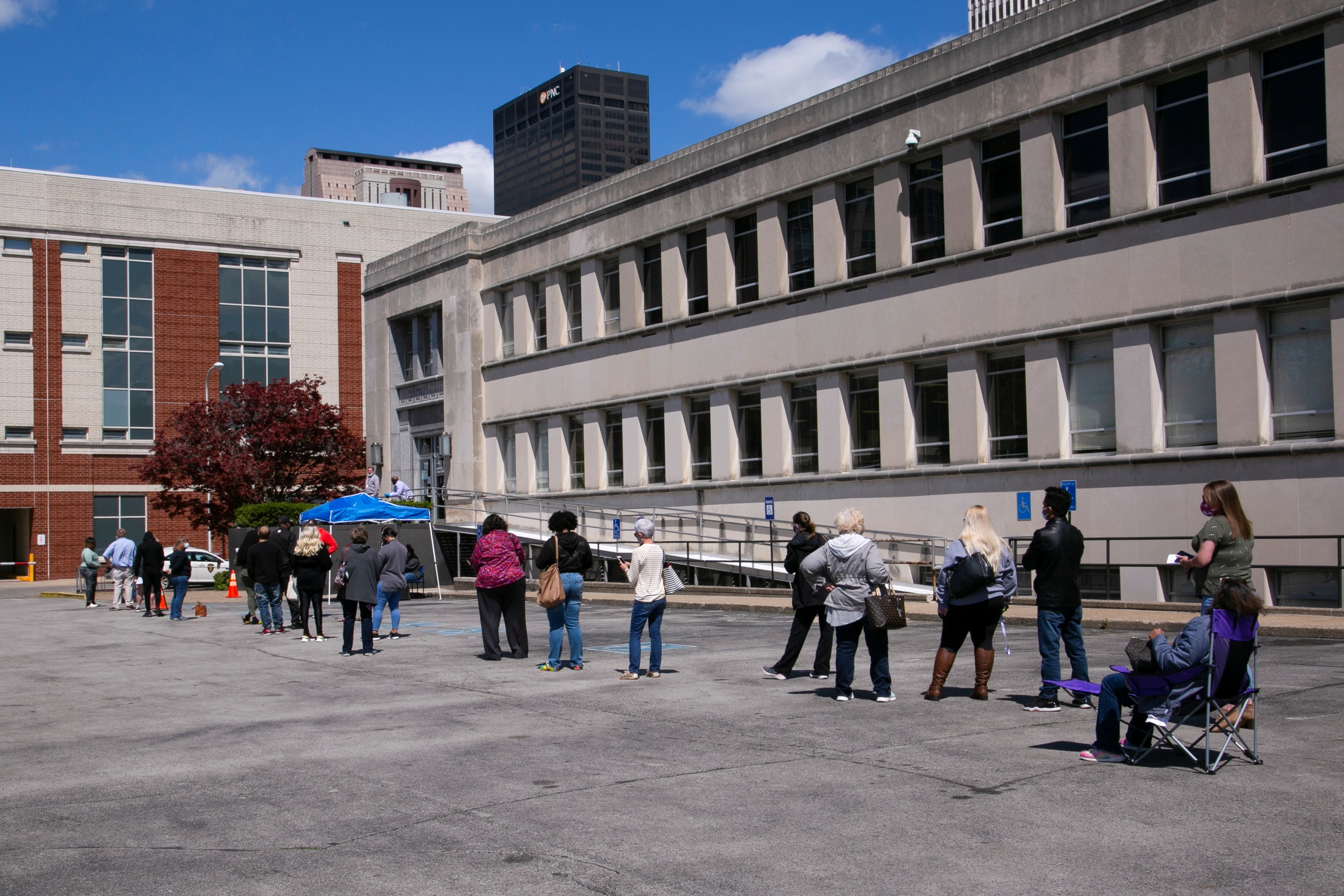 米ADP、民間雇用報告の週次速報を開始 政府統計停止で注目