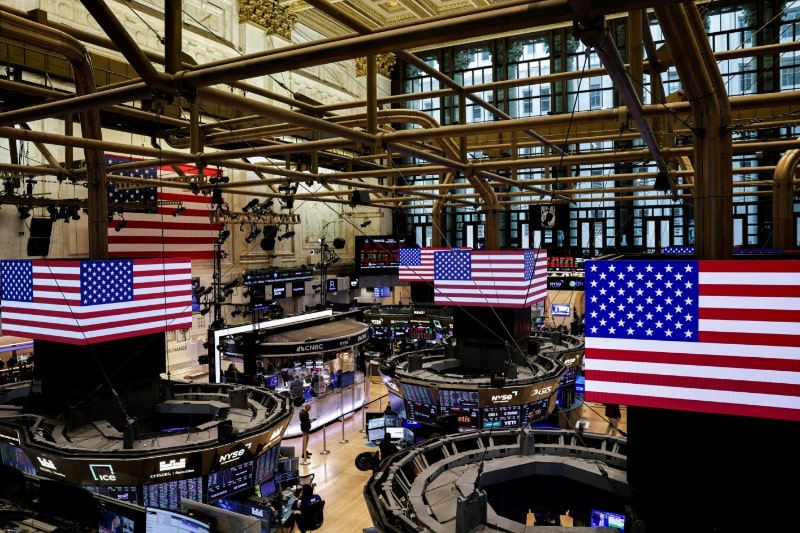 米国株式市場・午前=主要3指数、日中最高値 米中貿易摩擦巡る懸念が後退