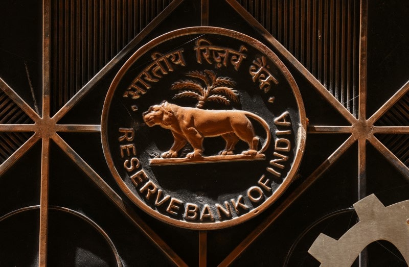 インド、国営銀行の外資出資上限を49%に引き上げへ=関係筋