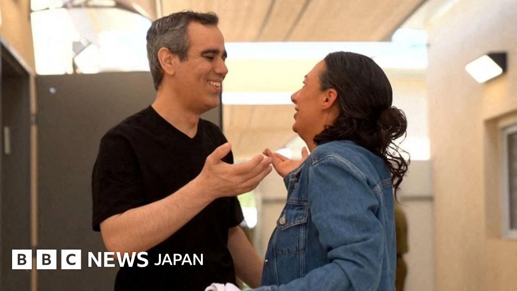 ハマス、生存の人質全員を解放 イスラエルで拘束のパレスチナ人らは西岸地区へ – BBCニュース ハマス、生存の人質全員を解放 イスラエルで拘束のパレスチナ人らは西岸地区へ - BBCニュース
