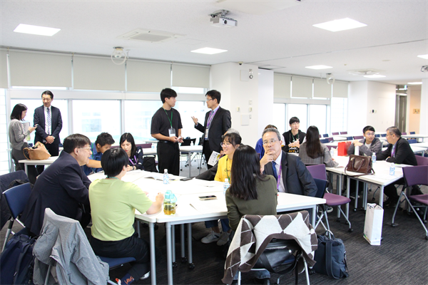 情報交換の様子