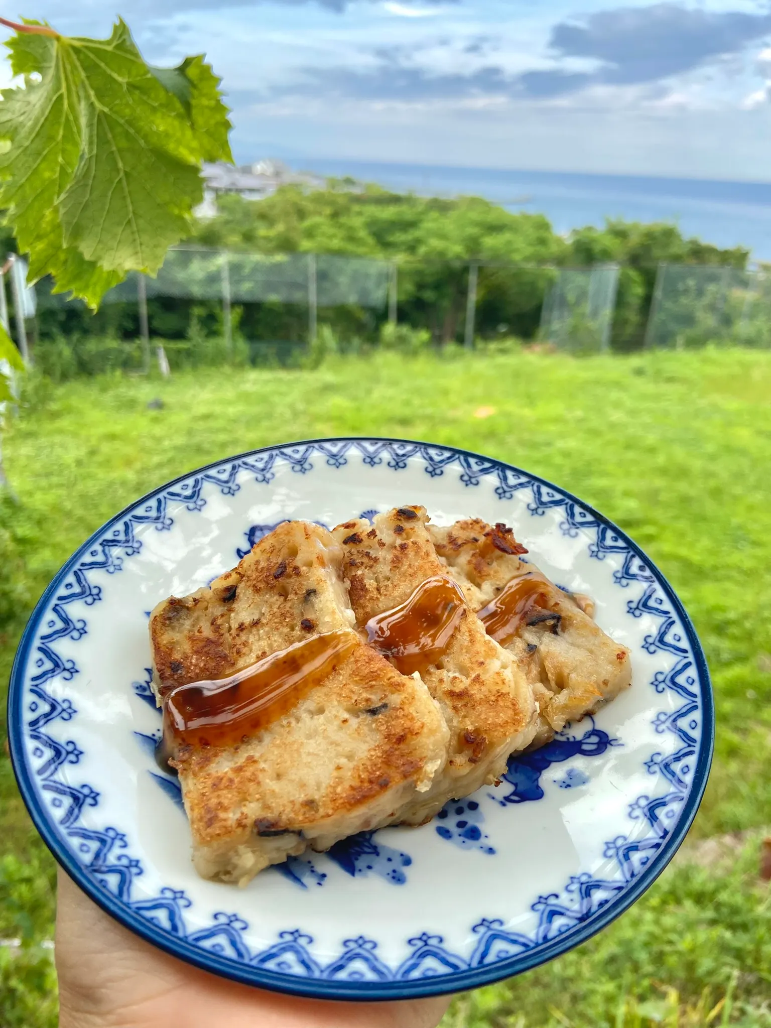 台湾出身の楊百泓さん夫妻は淡路島で「台南家」を営み、《風傳媒》の取材に移住の思いを語った。台南家 TAINAN HOUSE