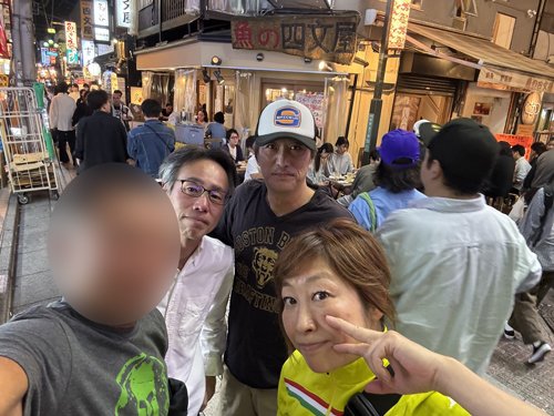 作業終了後は中野に繰り出して、宮崎出身のご主人が経営する昭和感満載の焼き鳥屋さんで一杯。美味しゅうございました