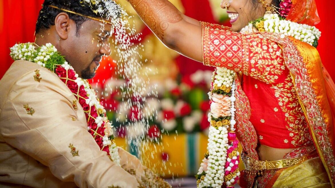 30歳女性が「初めて会った人」と数日で婚約…人口世界一のインドで「アプリ婚」が急増している納得の理由 選べるカーストは800種類以上、ベジタリアンかどうかも必須 | PRESIDENT Online(プレジデントオンライン) 30歳女性が「初めて会った人」と数日で婚約…人口世界一のインドで「アプリ婚」が急増している納得の理由 選べるカーストは800種類以上、ベジタリアンかどうかも必須 | PRESIDENT Online(プレジデントオンライン)