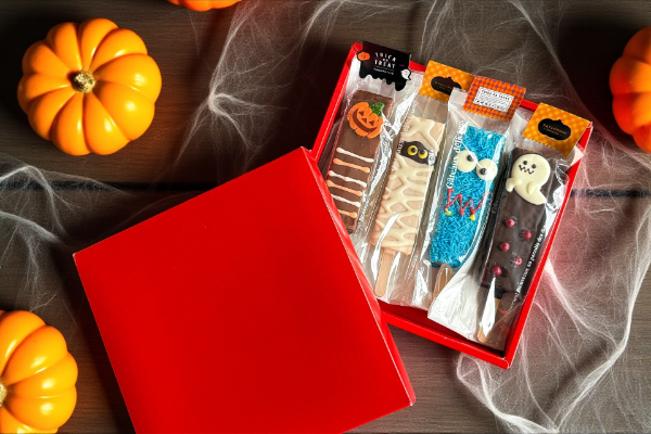 千葉県の老舗お菓子店「お菓子のたいよう」ハロウィン限定バウムクーヘン「ハロウィン・バーバウム」のオンライン限定「ギフトボックス」