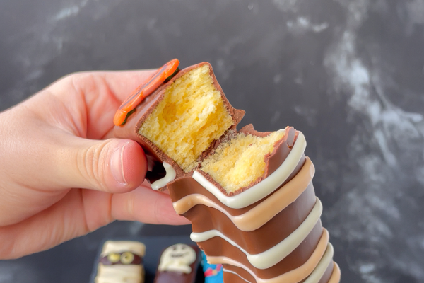 千葉県の老舗お菓子店「お菓子のたいよう」ハロウィン限定スイーツ「ハロウィン・バーバウム」のベースになった米粉100％のしっとりバウム