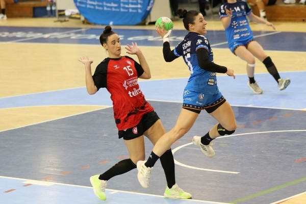 写真2025/26スペイン女子ハンドボールリーグのベラ·ベラとモルベドレの試合の様子、写真出典=ベラ·ベラ