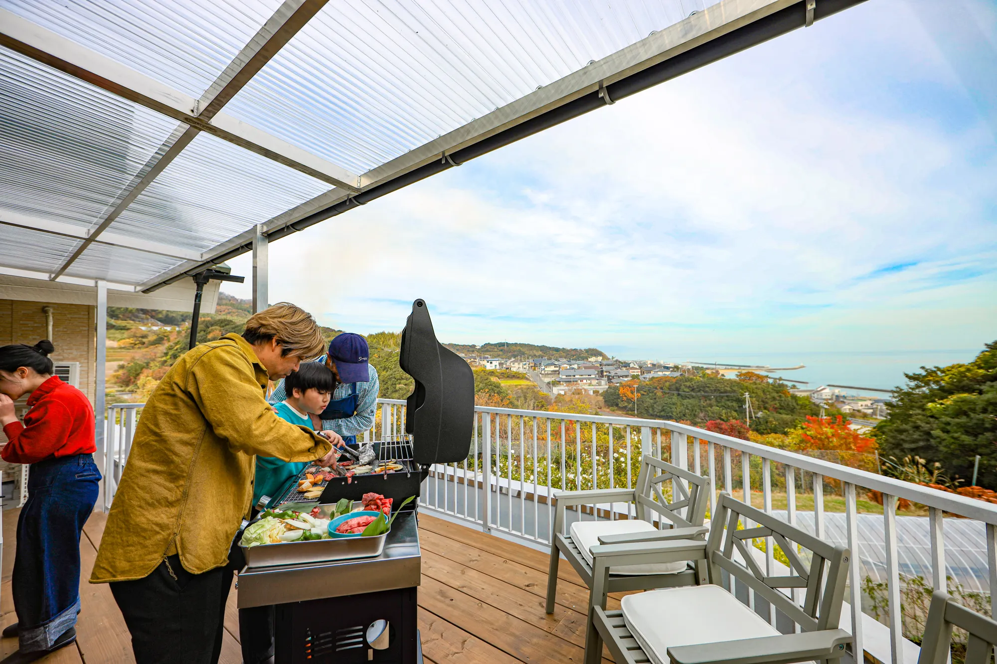 台湾出身の楊百泓さん夫妻は淡路島で「台南家」を営み、《風傳媒》の取材に移住の思いを語った。台南家 TAINAN HOUSE