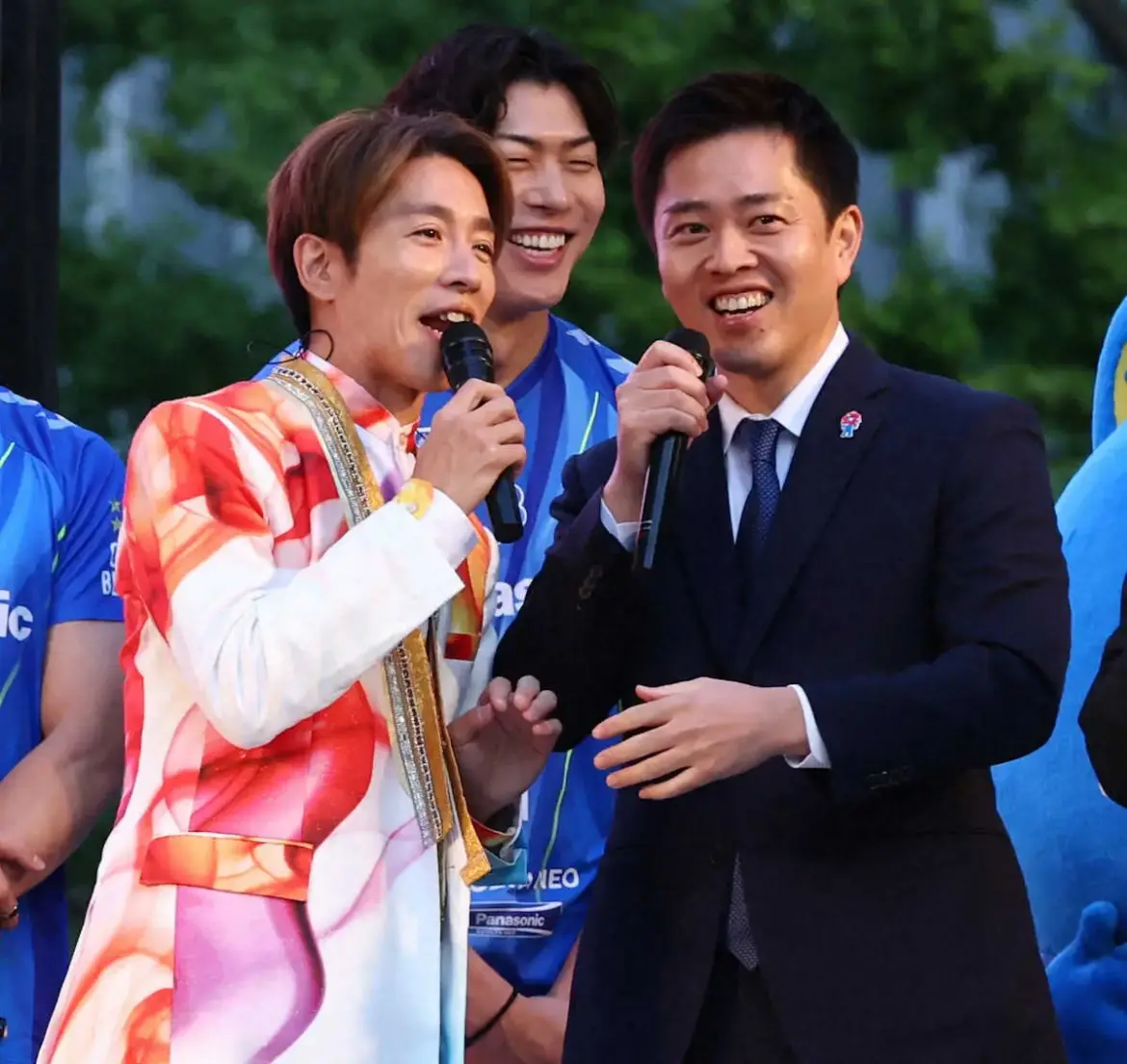 SUPER　EIGHT村上信五　大阪府知事選出馬？御堂筋ランウェイで爆笑トーク「維新入って」「まだ」 - スポニチ Sponichi Annex 芸能