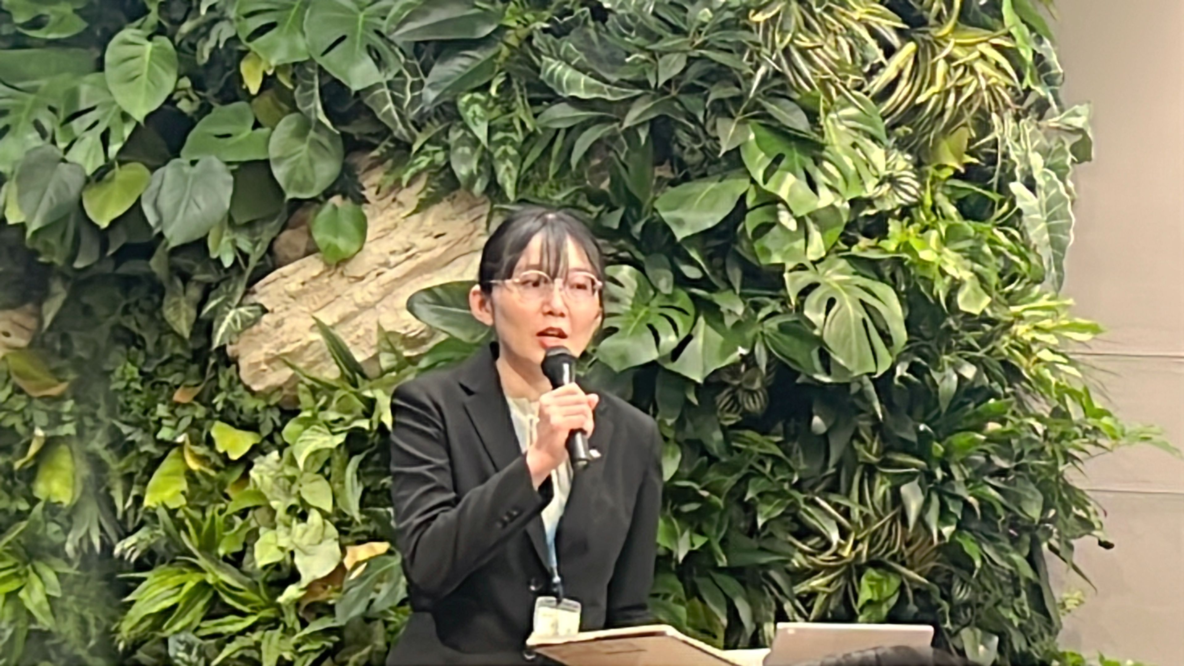 試食した貝塚課長、須賀主事、小堀技師はいずれも「せり鍋」「はらこ飯」「痛風鍋」の滋味を語りながら、宮城の豊かな食文化を改めて実感していた。風傳媒