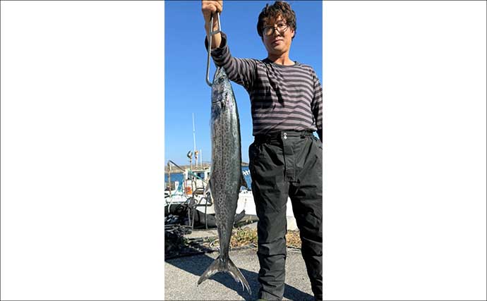 【沖のルアー釣果速報】伊勢志摩沖のティップランで良型アオリイカ連発！1kgアップも浮上（三重）