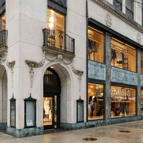マンゴ、シカゴ新店オープンで米国の店舗数が60店に到達 – FashionNetwork 日本 マンゴ、シカゴ新店オープンで米国の店舗数が60店に到達 - FashionNetwork 日本