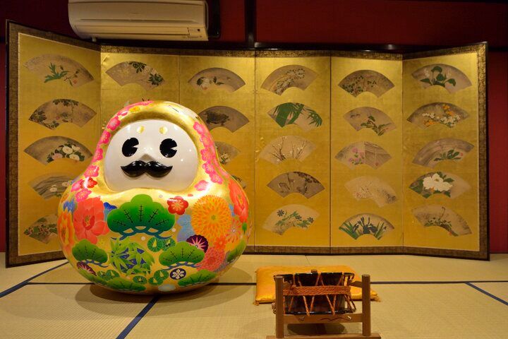 町家で九谷焼の絵付け体験も。金沢の「良いもの」が集まる八百萬本舗