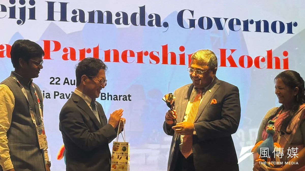 大阪・関西万博インド館で「Kochi-DAY」が開かれ、日印の“二つのコーチ”が舞踊と伝統芸能で交流を深めた。(写真/黃信維撮影) 大阪・関西万博インド館で「Kochi-DAY」が開かれ、日印の“二つのコーチ”が舞踊と伝統芸能で交流を深めた。(写真/黃信維撮影)