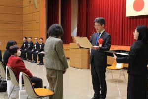 総務大臣表彰　賞状授与