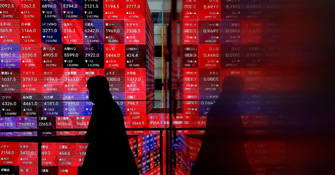 午前の日経平均は反発、一時1200円超高　米株高と原油上昇一服で買い広がる | ロイター