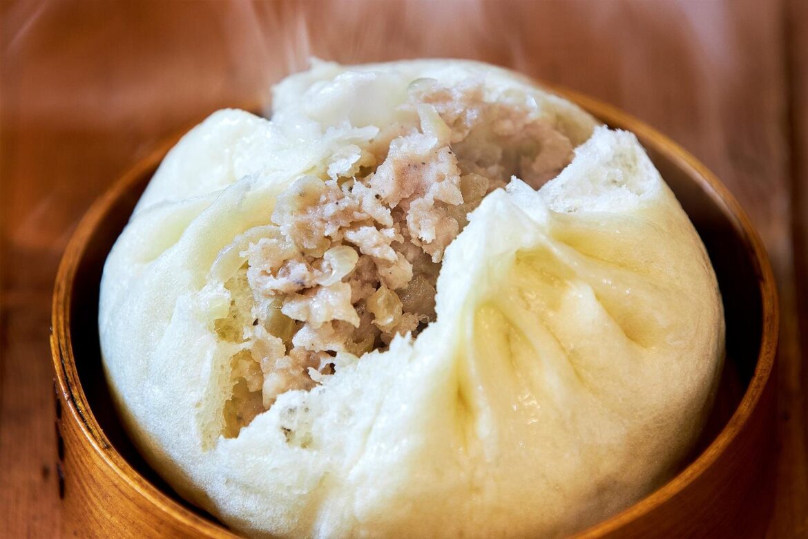 「551 蓬莱」創業者の孫による豚饅専門店「羅家 東京豚饅」大井町トラックスにイートイン併設で開業 – ファッションプレス 「551 蓬莱」創業者の孫による豚饅専門店「羅家 東京豚饅」大井町トラックスにイートイン併設で開業 - ファッションプレス