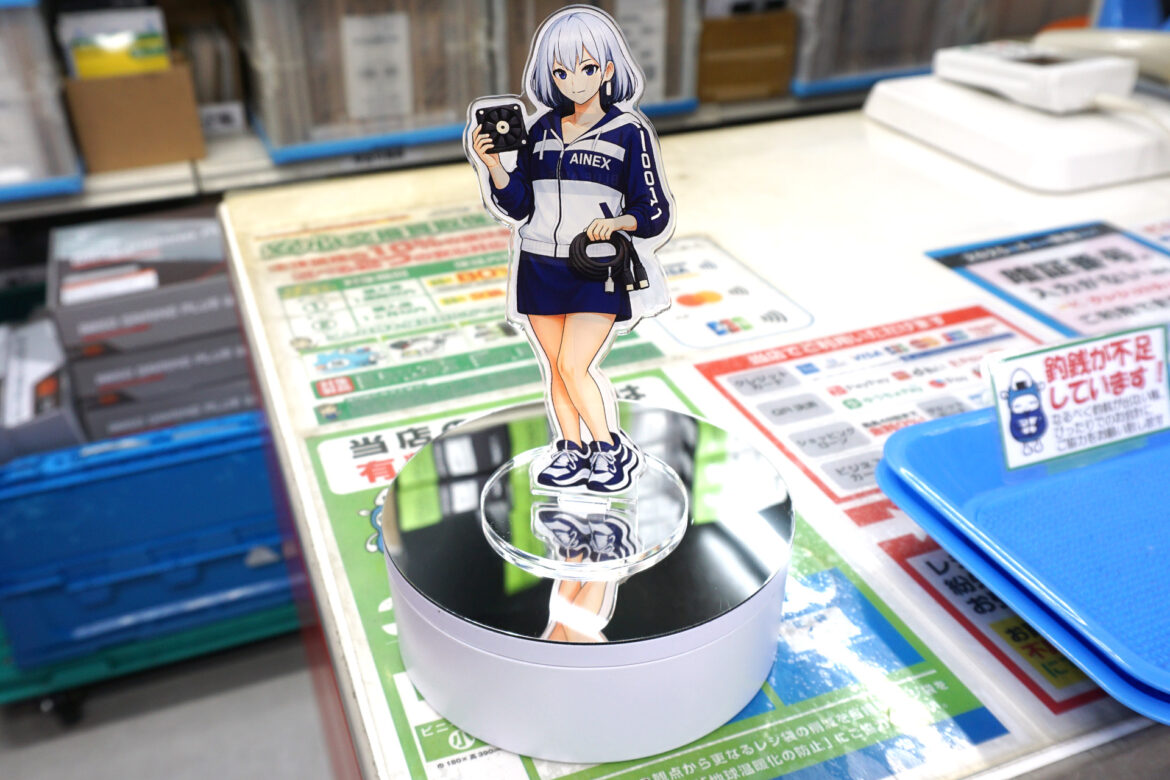 PCケース内にフィギュアを設置できる電動ターンテーブルがアイネックスから、カラーは2色 - AKIBA PC Hotline!