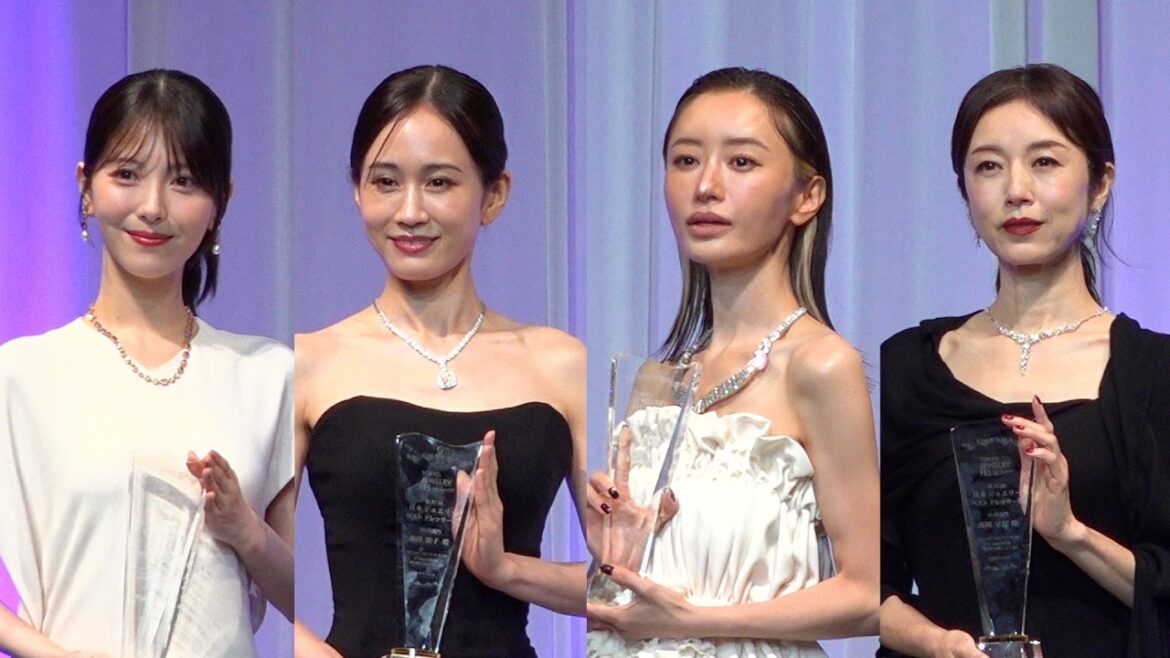 浜辺美波、前田敦子、松本まりか、高岡早紀ら各世代の豪華俳優が受賞 『第37回 日本ジュエリー ベストドレッサー賞』 浜辺美波、前田敦子、松本まりか、高岡早紀ら各世代の豪華俳優が受賞 『第37回 日本ジュエリー ベストドレッサー賞』