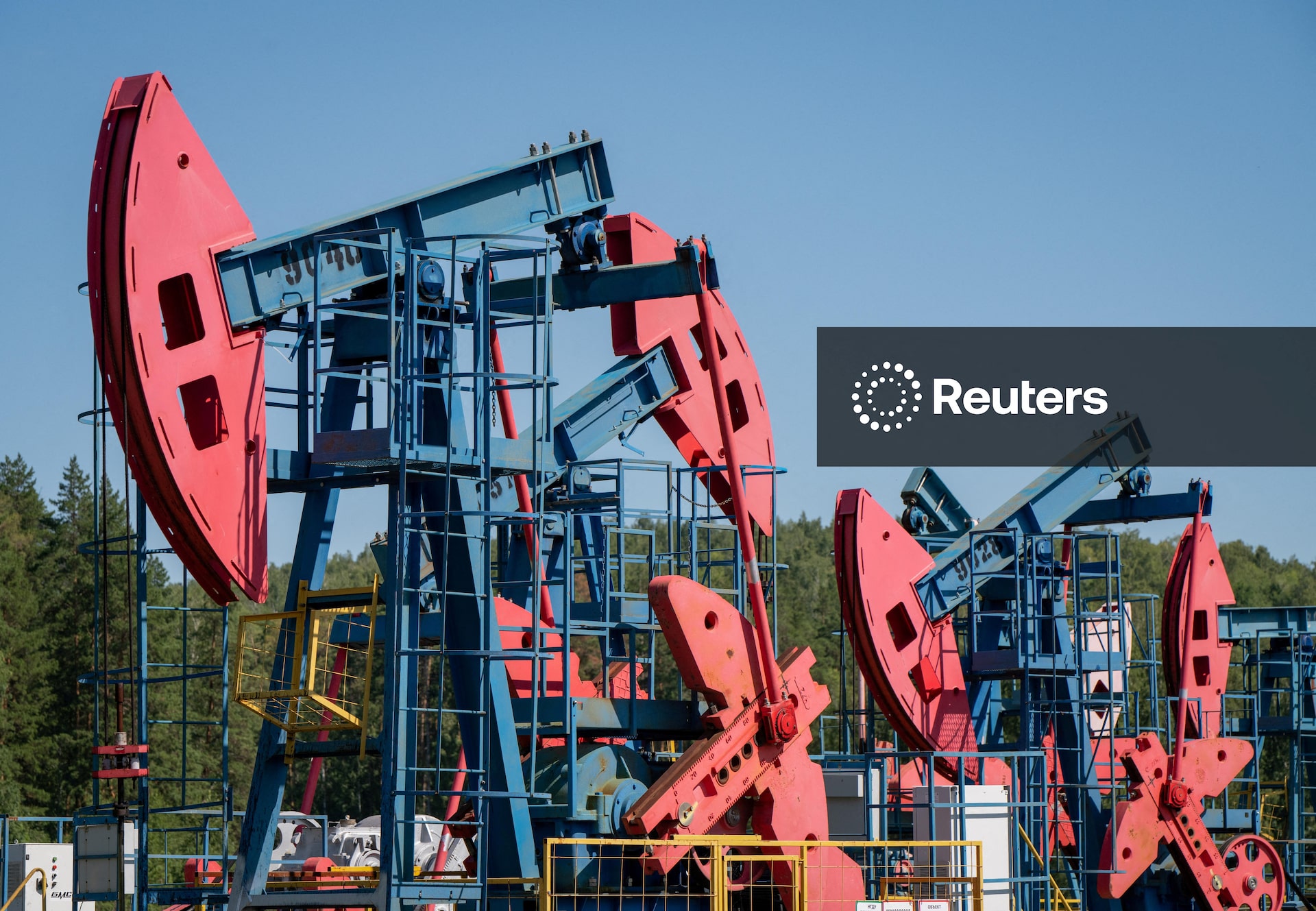 軽油価格が急騰、ロシアの禁輸で供給逼迫 世界経済への影響懸念