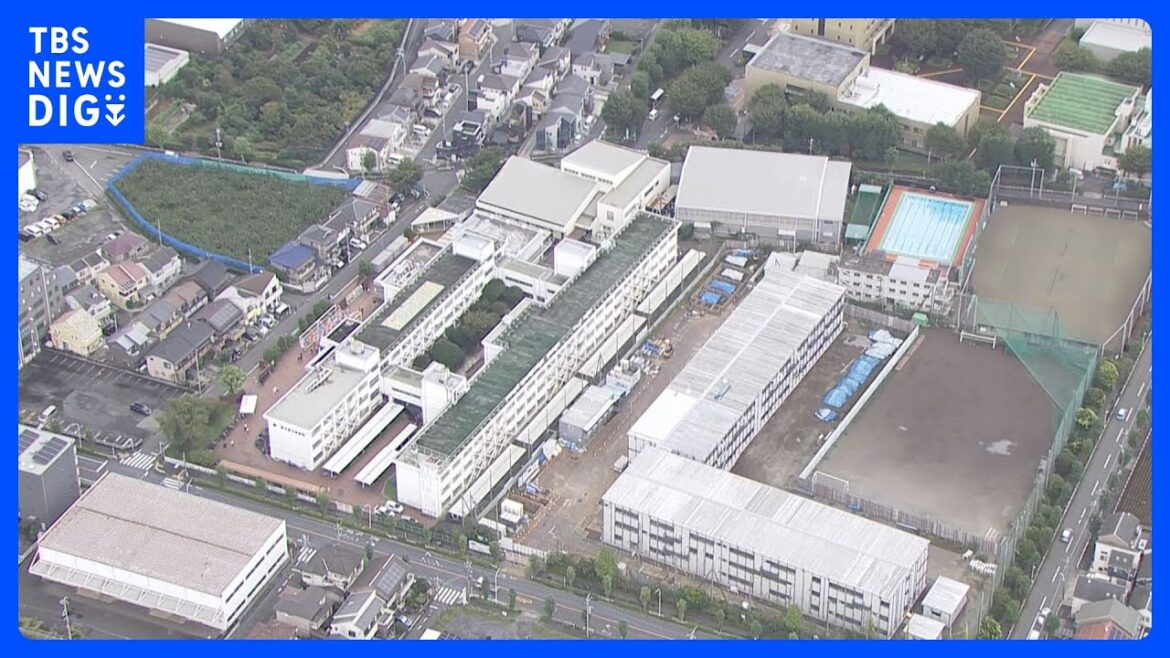 【速報】都立東大和高校で男性教諭らが男に催涙スプレーかけられる 3人軽いけが、意識あり スプレーかけた男を傷害容疑で現行犯逮捕 文化祭の最中に… 警視庁|TBS NEWS DIG 【速報】都立東大和高校で男性教諭らが男に催涙スプレーかけられる 3人軽いけが、意識あり スプレーかけた男を傷害容疑で現行犯逮捕 文化祭の最中に… 警視庁|TBS NEWS DIG