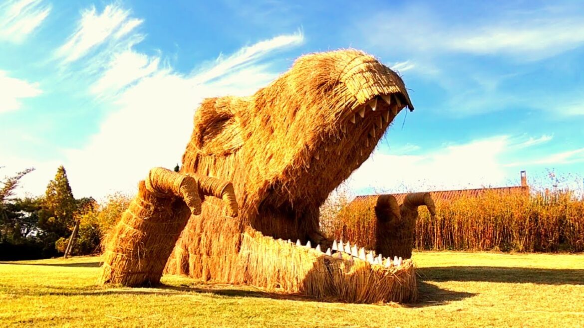 恐竜オブジェ なかなかの迫力です!【ヒマラヤン猫】 恐竜オブジェ なかなかの迫力です!【ヒマラヤン猫】