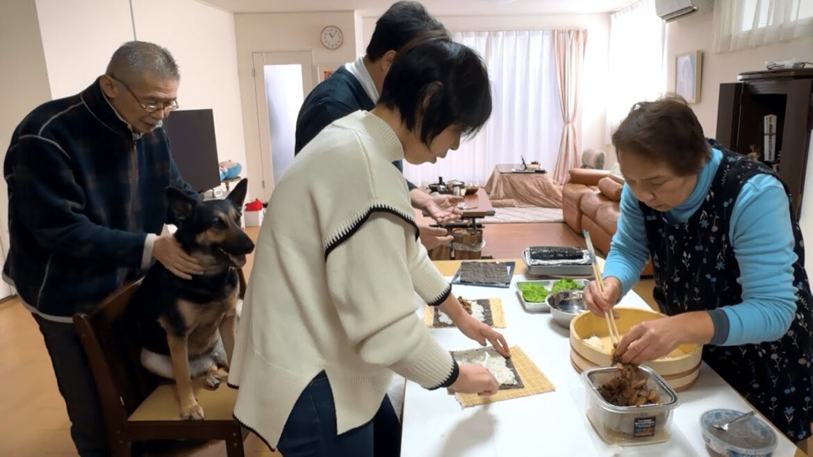 実家で愛犬と一緒に恵方巻を作ったら、晩ご飯がこうなりましたw 実家で愛犬と一緒に恵方巻を作ったら、晩ご飯がこうなりましたw