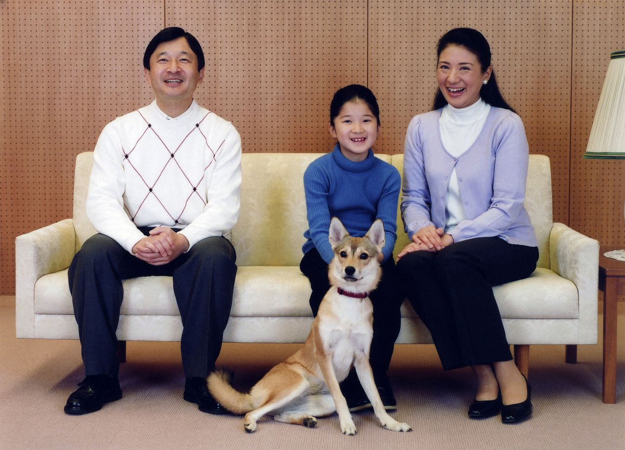 雅子さま（現皇后）46歳のお誕生日の記念写真（2009年12月撮影 / 宮内庁提供 / ロイター）