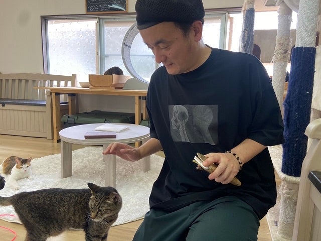 「森下さんは全然大丈夫だったんですが…」アレルギーが猫に移った!?エバース・佐々木が明かした猫カフェエピソードが話題に | 話題の投稿 | スポーツブル (スポブル) 「森下さんは全然大丈夫だったんですが…」アレルギーが猫に移った!?エバース・佐々木が明かした猫カフェエピソードが話題に | 話題の投稿 | スポーツブル (スポブル)