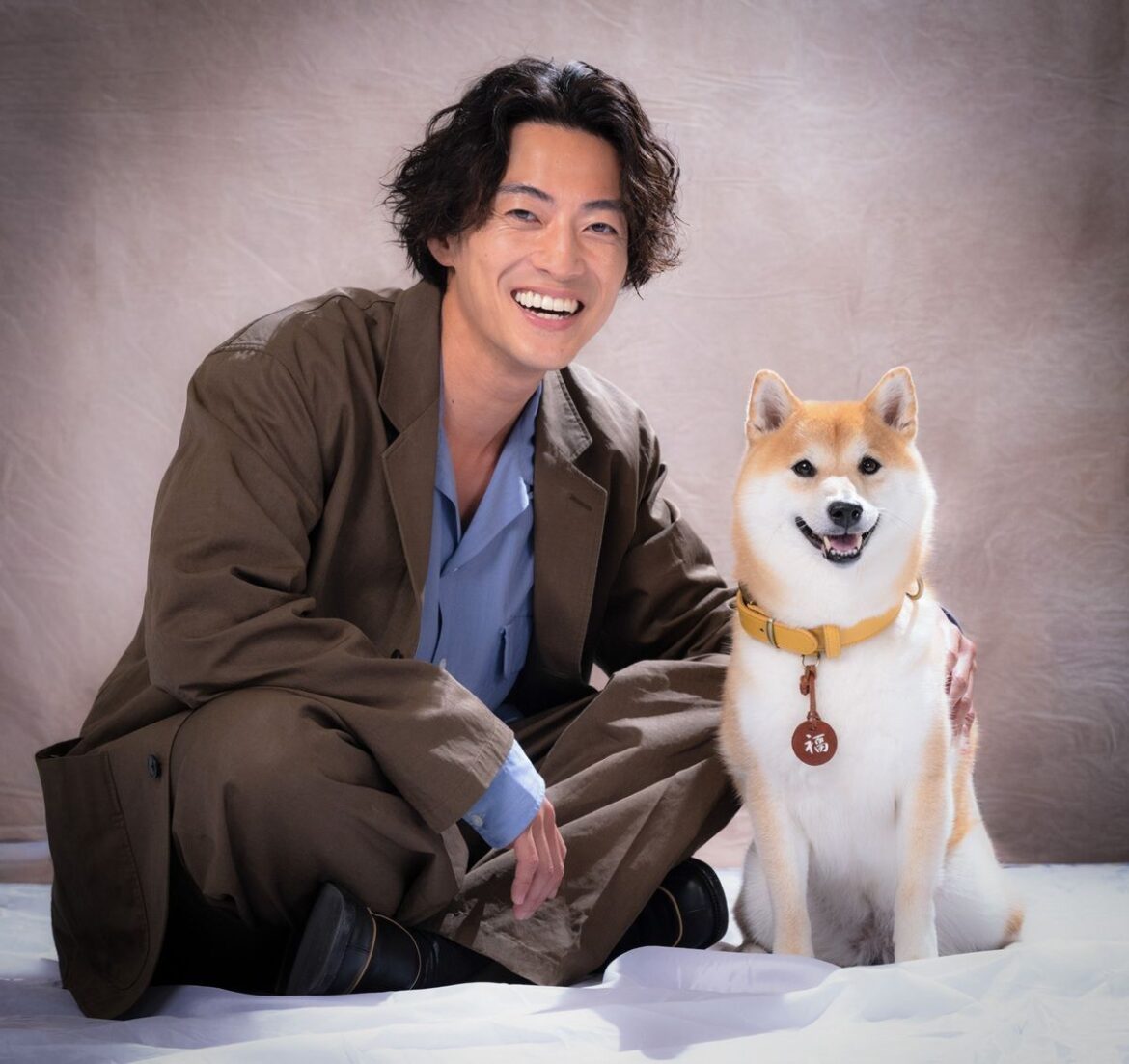 『シバのおきて』大東駿介「犬を介して他者とつながる物語。ウサギのぽんちゃんに救われたことを思い出した。言語の通じない生き物として心を通わす事を伝えられたら」（婦人公論.jp） - Yahoo!ニュース