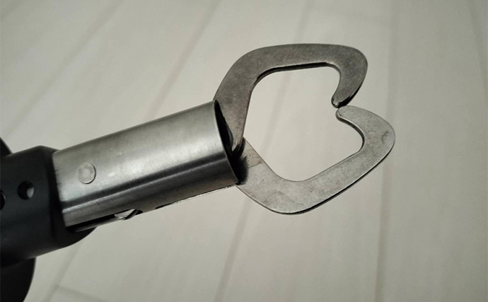 ダイソー「フィッシュグリップ」は1軍入り確定！　ペットボトルで性能を検証