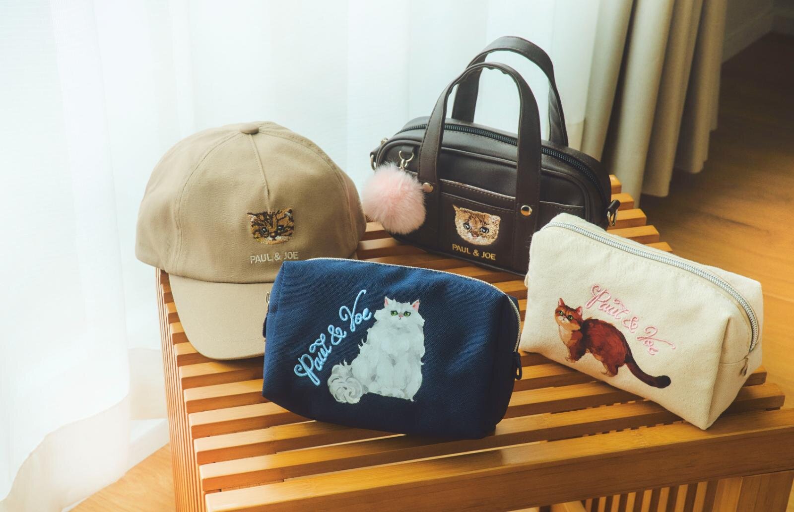 ヌネットキャップ 3,630円、スクバポーチ 4,400円※2月下旬より発売、ポーチ 3,850円※2月下旬より発売