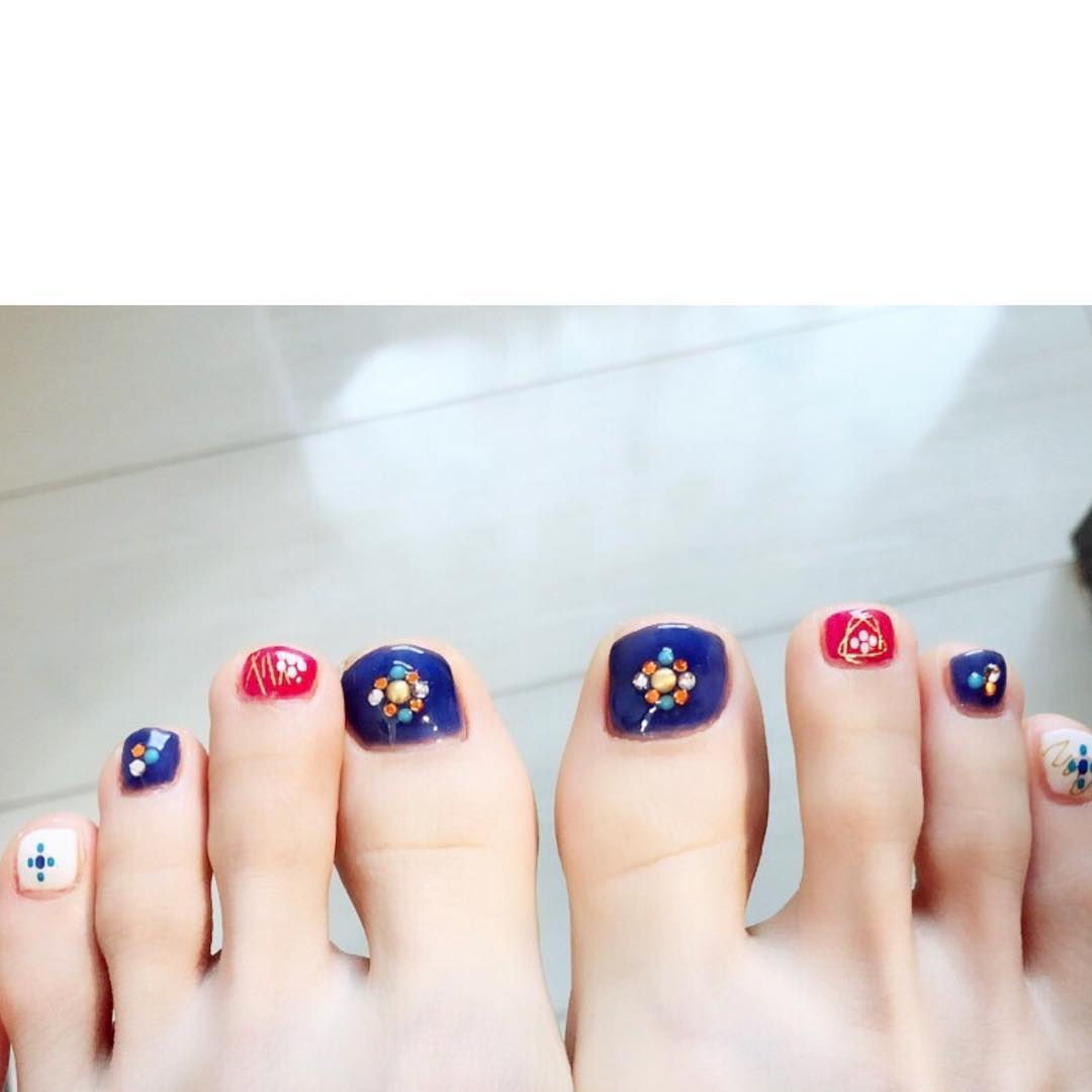 後藤真希 久しぶり セルフジェル完成blogにアップします Footnail Foot ネイル フットネイル ジェルネイル Wacoca Japan People Life Style