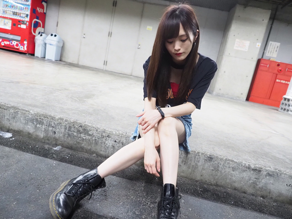 山本彩 7 1 Ootd Tシャツ デニムスカート Wacoca