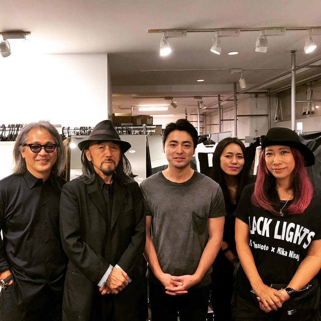 @山田孝之: Yohji Yamamoto x Mika Ninagawa BLACK LIGHTS AUTUMN WINTER 2017 ...