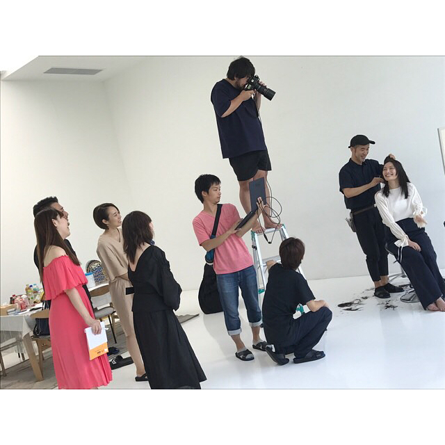 大政絢 Bailaチームの皆さんに見守られながら 胸下まであった髪をさようなら新しい髪にうきうき こんなに人に見られながら髪を切るのは初めてで少し恥ずかしかったのはいい Wacoca Japan People Life Style 大政絢 Bailaチームの皆さんに見守られながら 胸下まであった髪をさようなら新しい髪にうきうき こんなに人に見られながら髪を切るのは初めてで少し恥ずかしかったのはいい Wacoca Japan People Life Style
