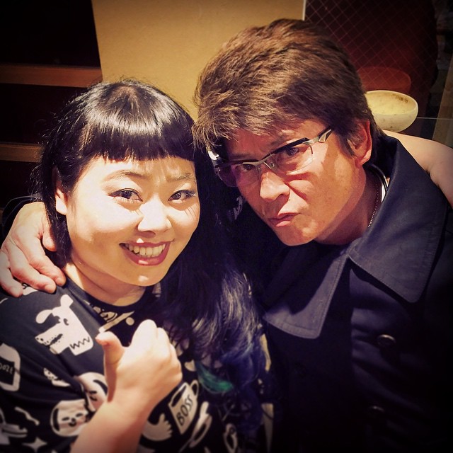 渡辺直美 哀川翔さんとの折角のツーショットなのに 私のてっぺんのハゲがしっかり写ってしまった まじハゲよね がびーん まじハゲ ドンハゲ 口臭気にして息止めてる Wacoca Japan People Life Style 渡辺直美 哀川翔さんとの折角のツーショットなのに 私のてっぺんのハゲがしっかり写ってしまった まじハゲよね がびーん まじハゲ ドンハゲ 口臭気にして息止めてる Wacoca Japan People Life Style