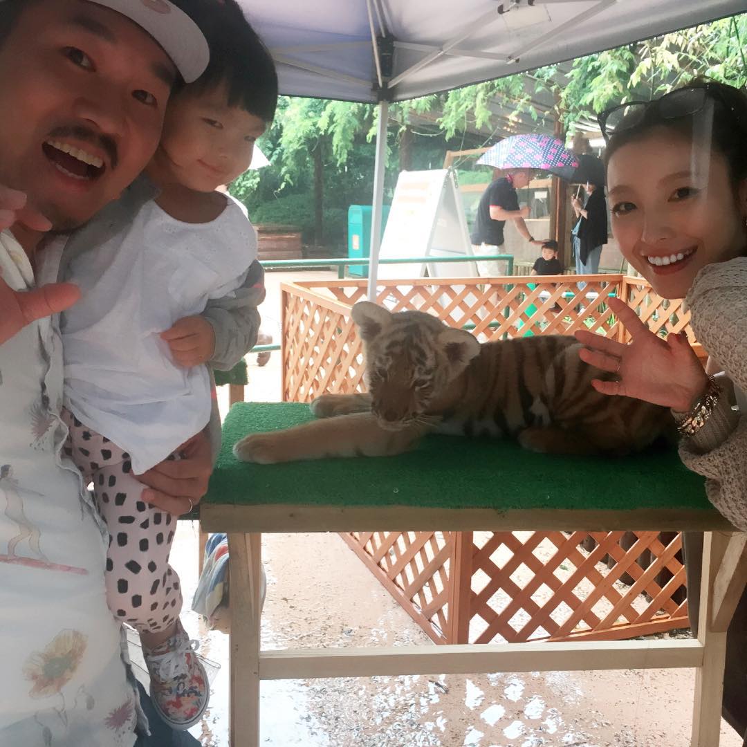 木下優樹菜 子虎ちゃん可愛すぎた ちょっと顔ひきつってるりりもん Wacoca Japan People Life Style