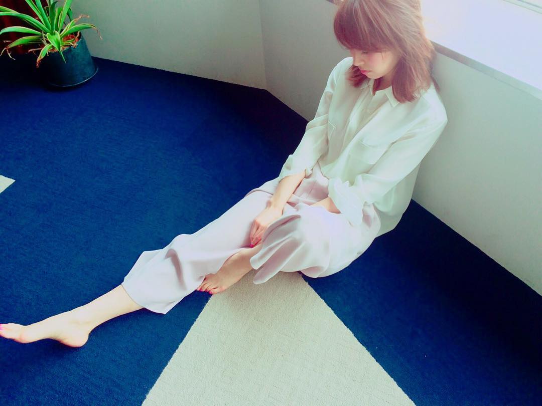 泉里香 Ootd アプワイザーリッシェ のピンクのパンツで 春気分 Fashion Apwiserriche Pants Pink Purple 春服 私服 Wacoca Japan People Life Style