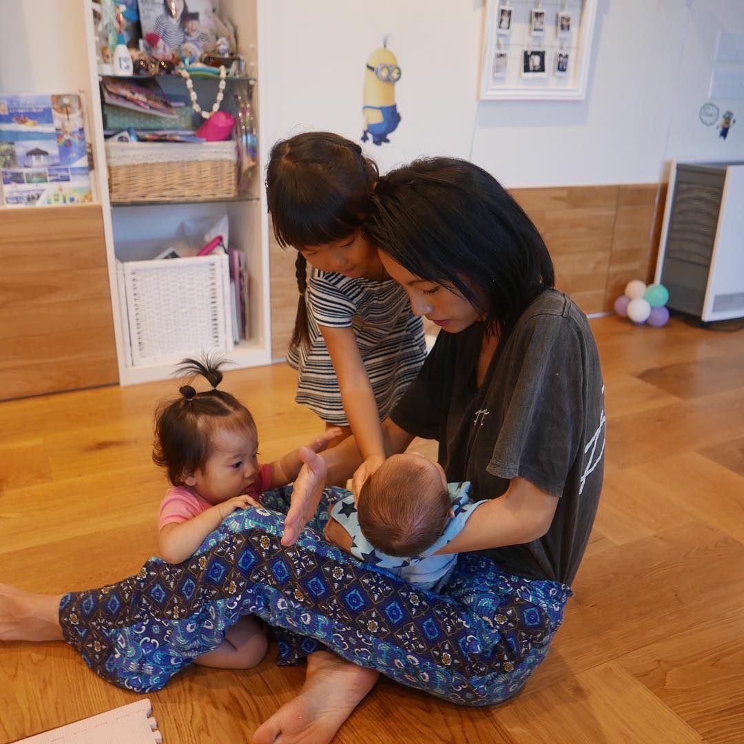 木下優樹菜 フジモンsisterず興味がすごい りりもんは赤ちゃん大好きだし まかもんはグイグイいくし ママはお世話したがるし イケメン星馬love Wacoca Japan People Life Style
