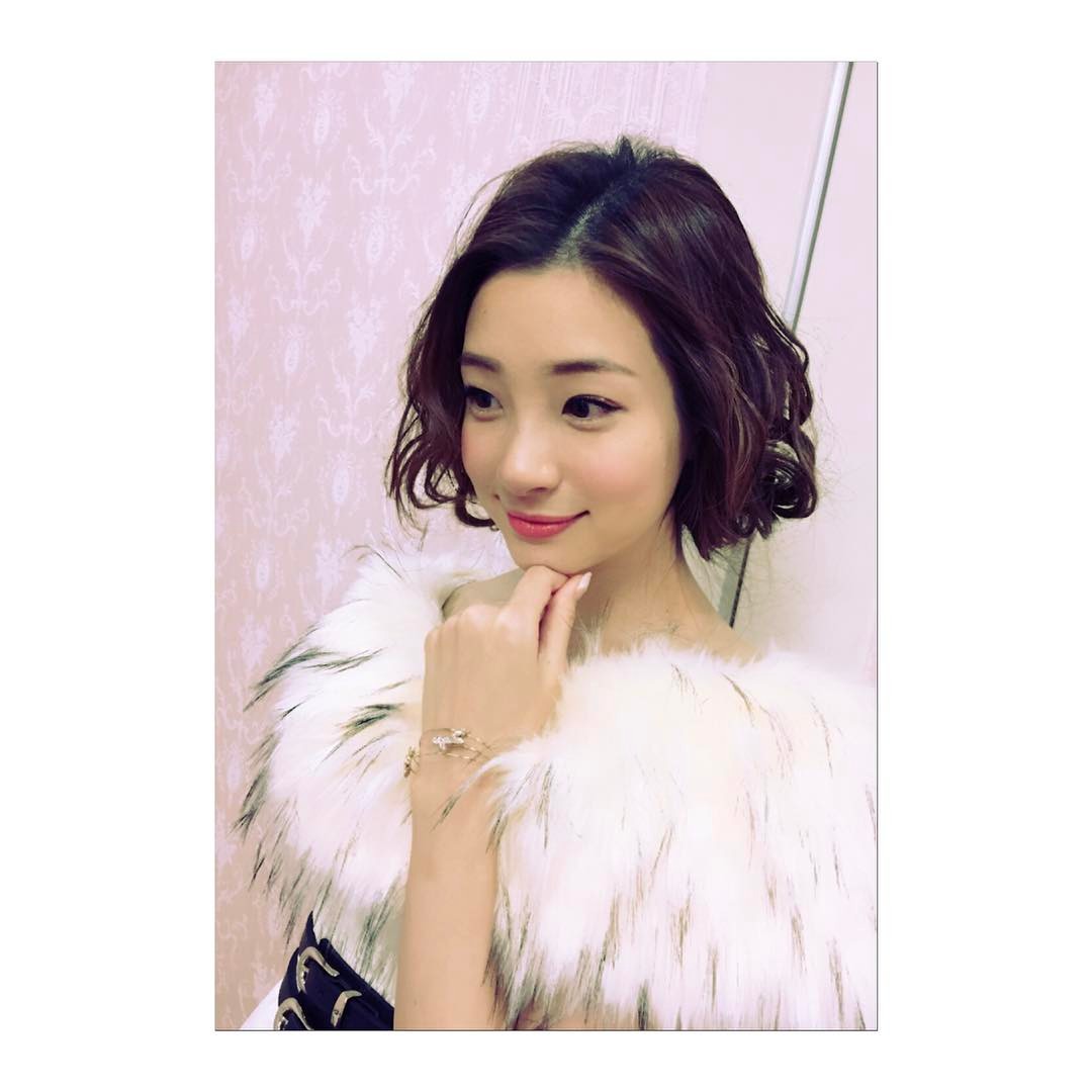 足立梨花 久々のボブ姿 ヘアアレンジ ボブ ほんとはロング 足立梨花 杉さんメイク Wacoca Japan People Life Style