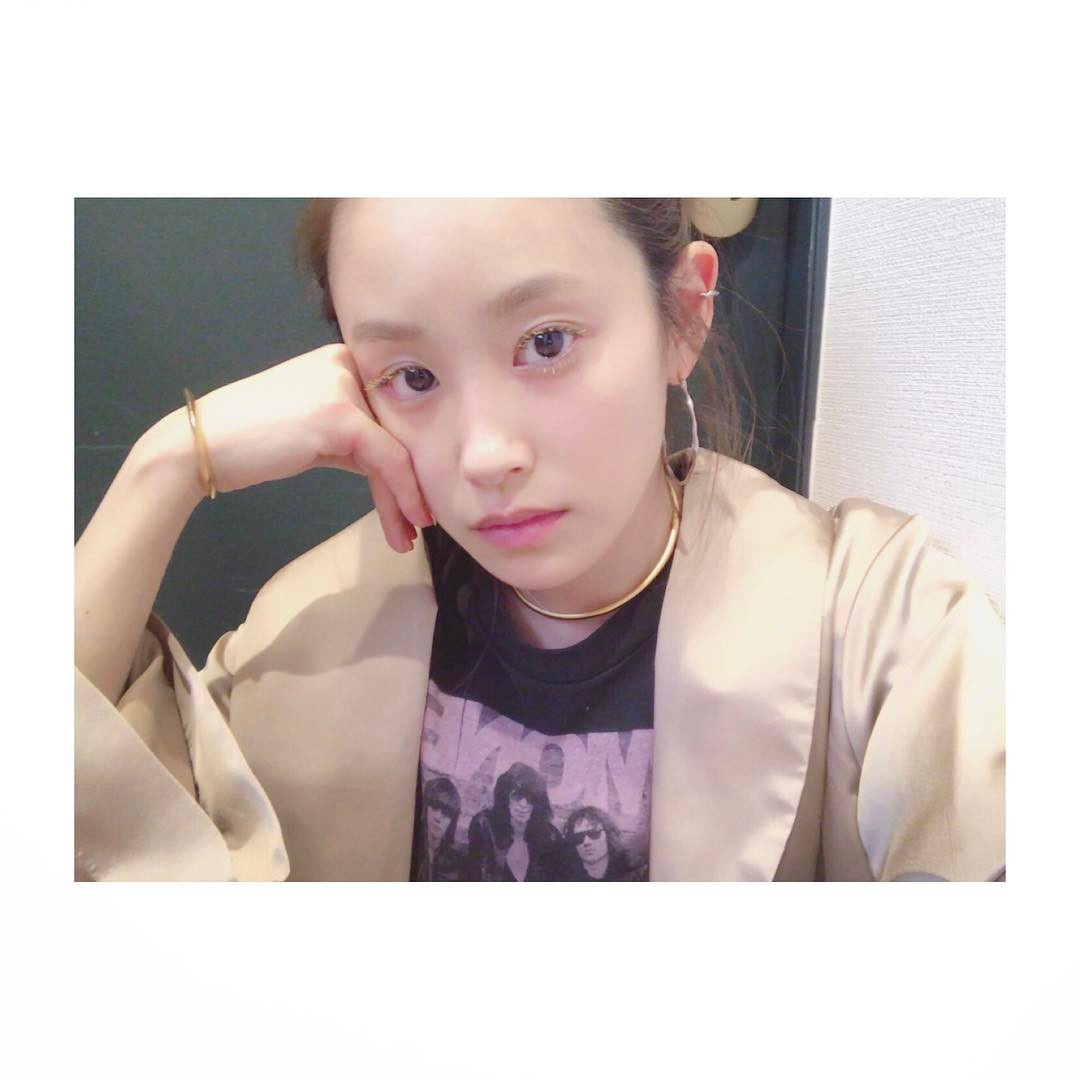 高橋愛 黄色のマスカラ お気に入り きべさんにメイクしてもらって マスカラと眉毛だけ落とさずに帰りました Rmk Make 早く寝なくちゃ Gn Wacoca Japan People Life Style 高橋愛 黄色のマスカラ お気に入り きべさんにメイクしてもらって マスカラと眉毛だけ落とさずに帰りました Rmk Make 早く寝なくちゃ Gn Wacoca Japan People Life Style
