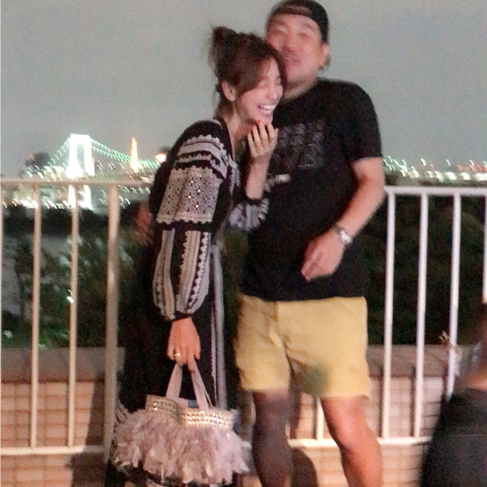 木下優樹菜 なんだか遡って10年の今日 ディズニーランドのシンデレラ城でプロポーズされたんだっけ 指輪じゃなくてガラスの靴 しかも履けないのw 渡されて 旦那曰く Wacoca Japan People Life Style 木下優樹菜 なんだか遡って10年の今日 ディズニーランドのシンデレラ城でプロポーズされたんだっけ 指輪じゃなくてガラスの靴 しかも履けないのw 渡されて 旦那曰く Wacoca Japan People Life Style