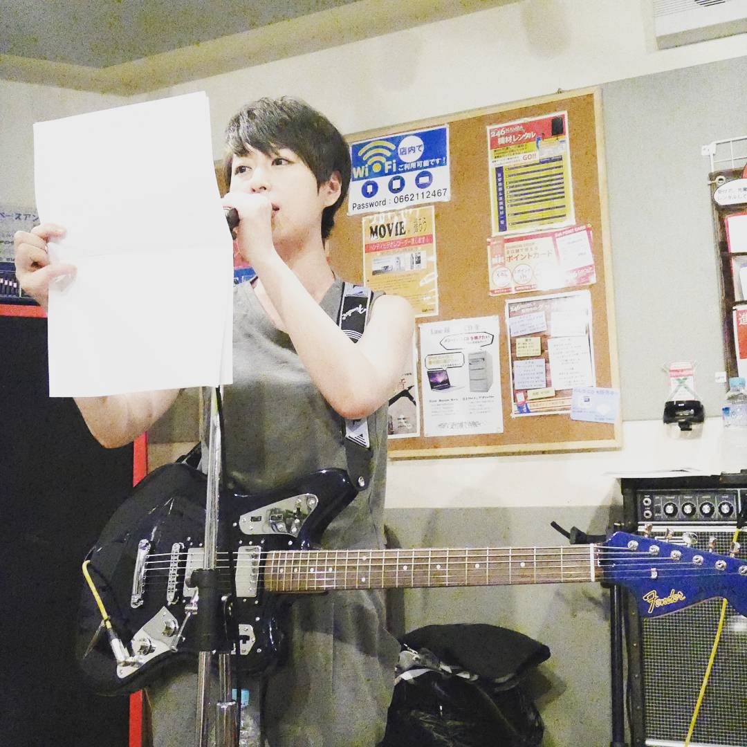 小籔千豊 ボーカルは宇都宮まきギター始めて一週間 Wacoca Japan People Life Style