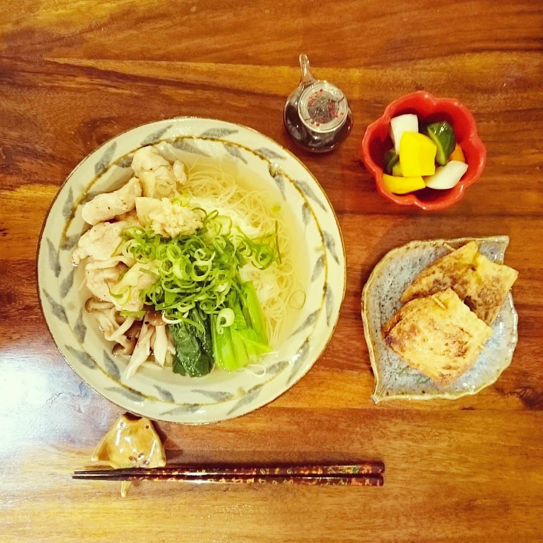 木村文乃 ちょっとあいたね夜ご飯 つるりん鶏そうめんと お楽しみお揚げ 最近お出汁を変えたら お味噌汁もおひたしもだし汁も 全部格段に美味しくなって とって Wacoca